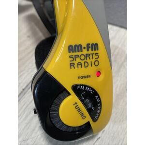 Street Beat AM/FM Sports Radio Headphones Yellow 885M Tested & Working